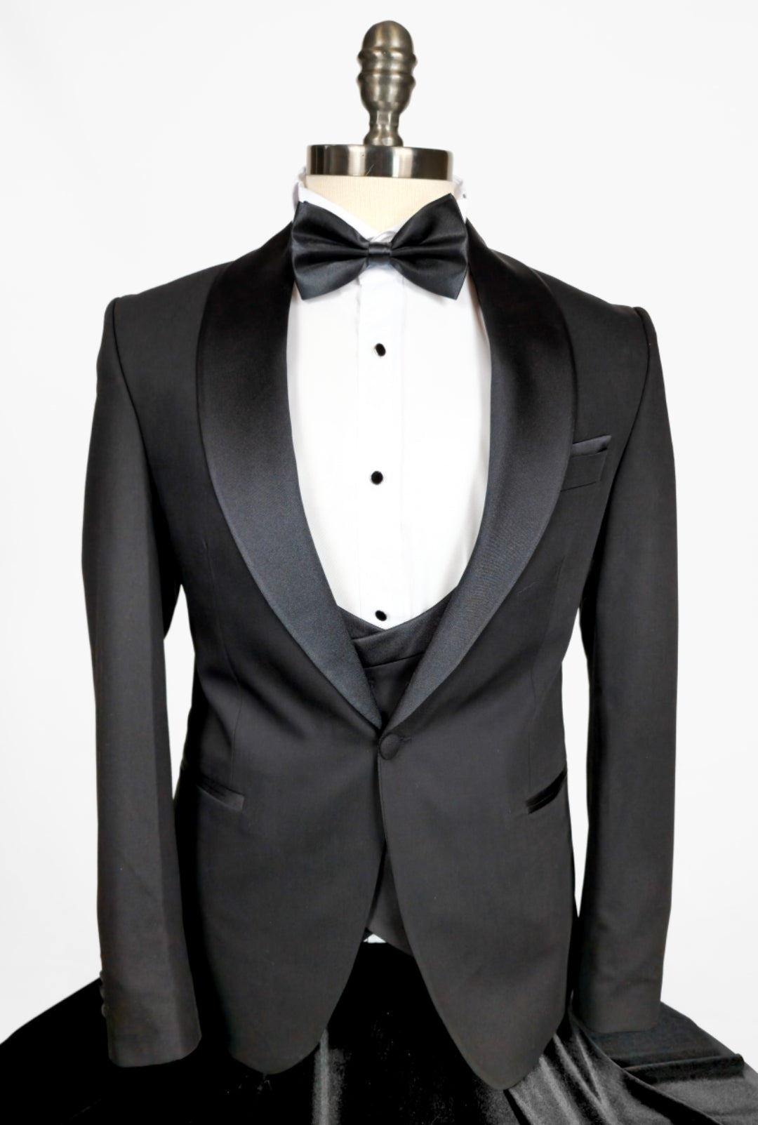 Timeless Black Slim-Fit Tuxedo